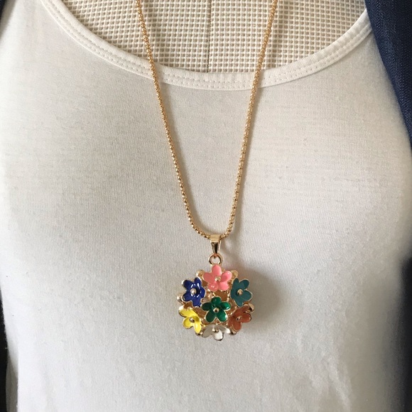 NWT Multicolored Flowers Betsey Johnson Necklace - Picture 3 of 3